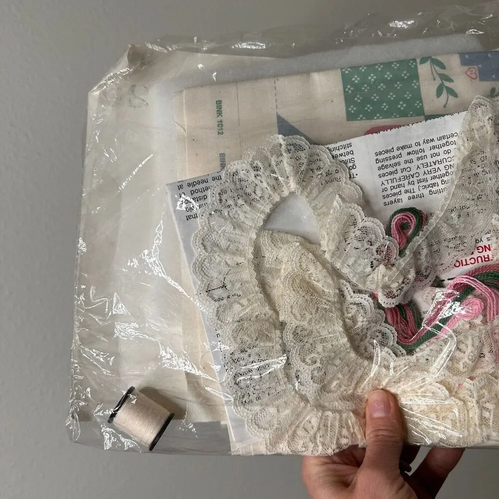 The Creative Circle #1020 Lovey Lamb Candlewicking Needlepoint Kit 13